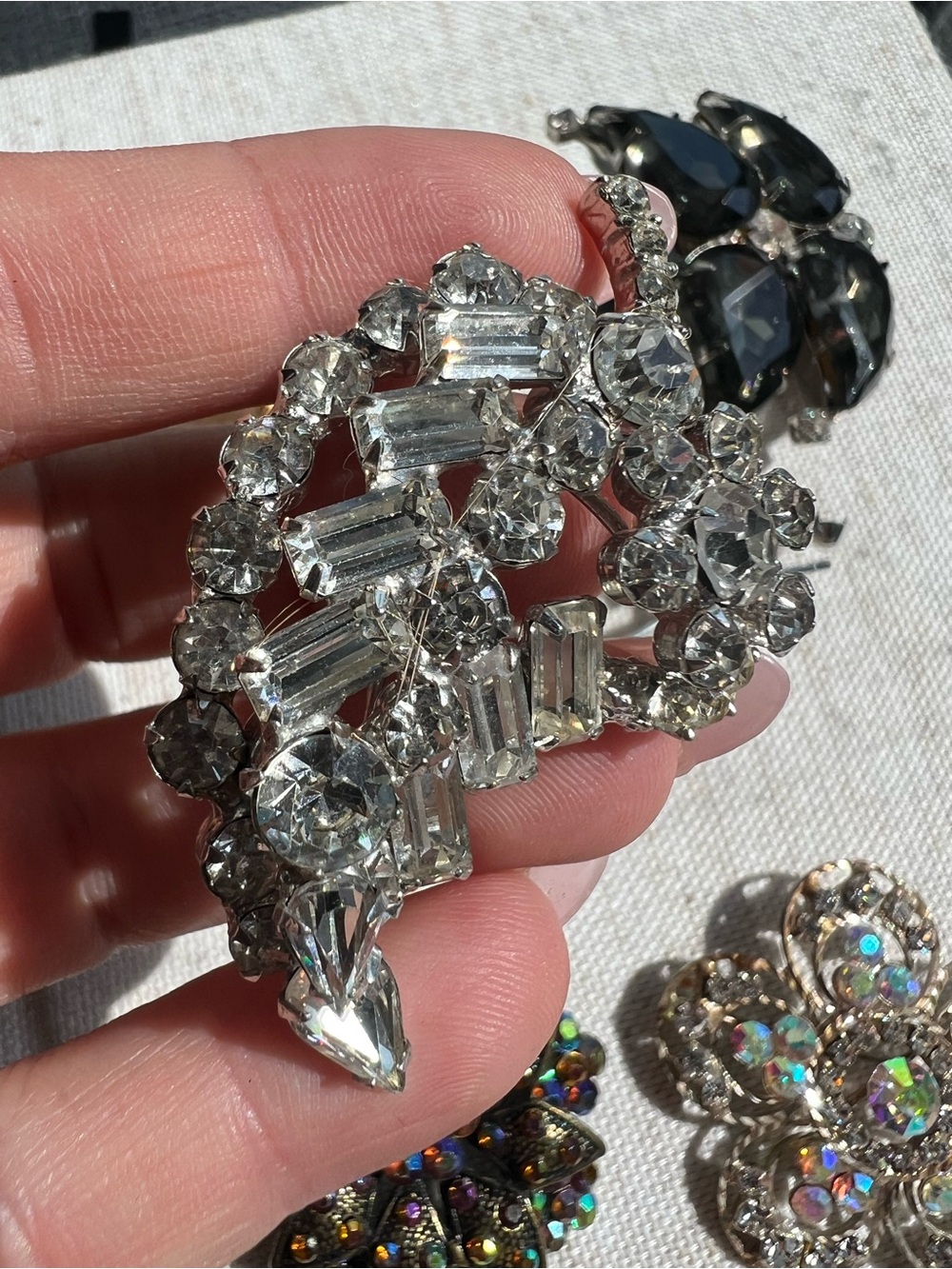 Assorted Women's Rhinestone Brooch Set - Pink, Black, Gold, Silver Tone - Picture 14 of 15